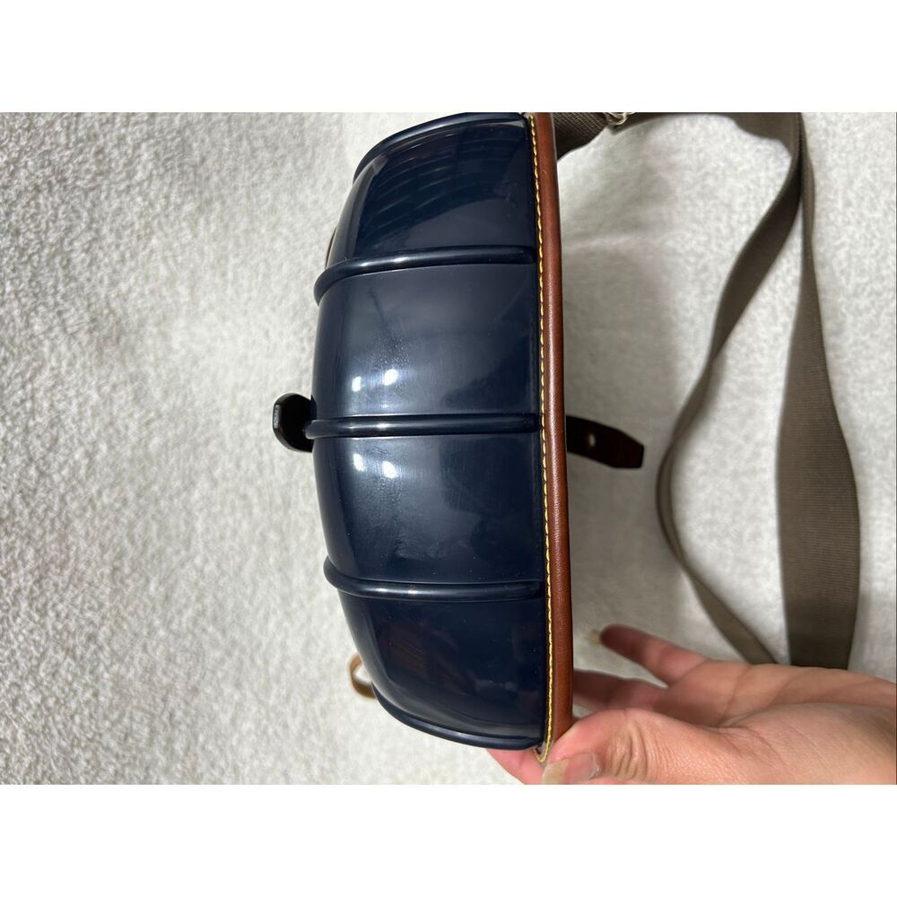 Dooney & Bourke Rubber Duck crossbody bag - Picture 5 of 8